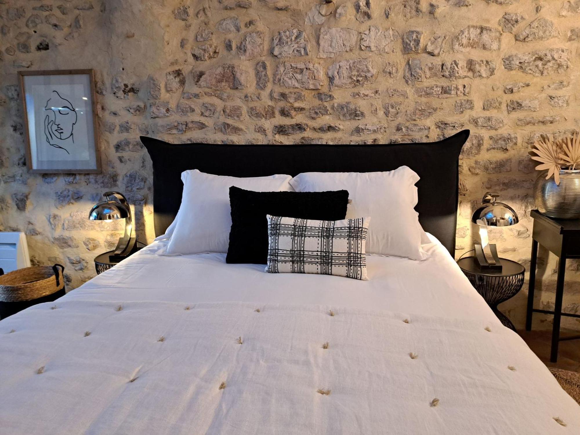 Hotel Le Patio De Sophie Sisteron Kültér fotó