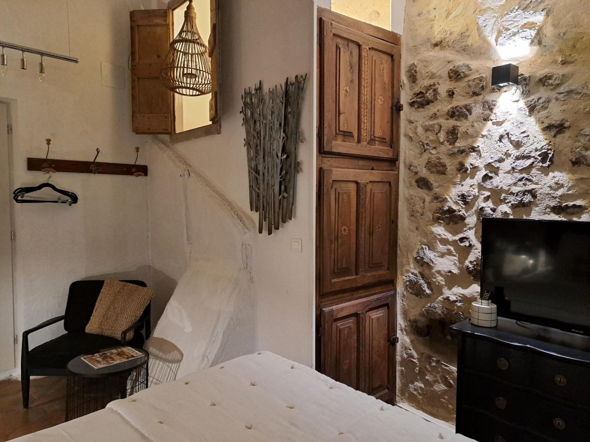 Hotel Le Patio De Sophie Sisteron Szoba fotó